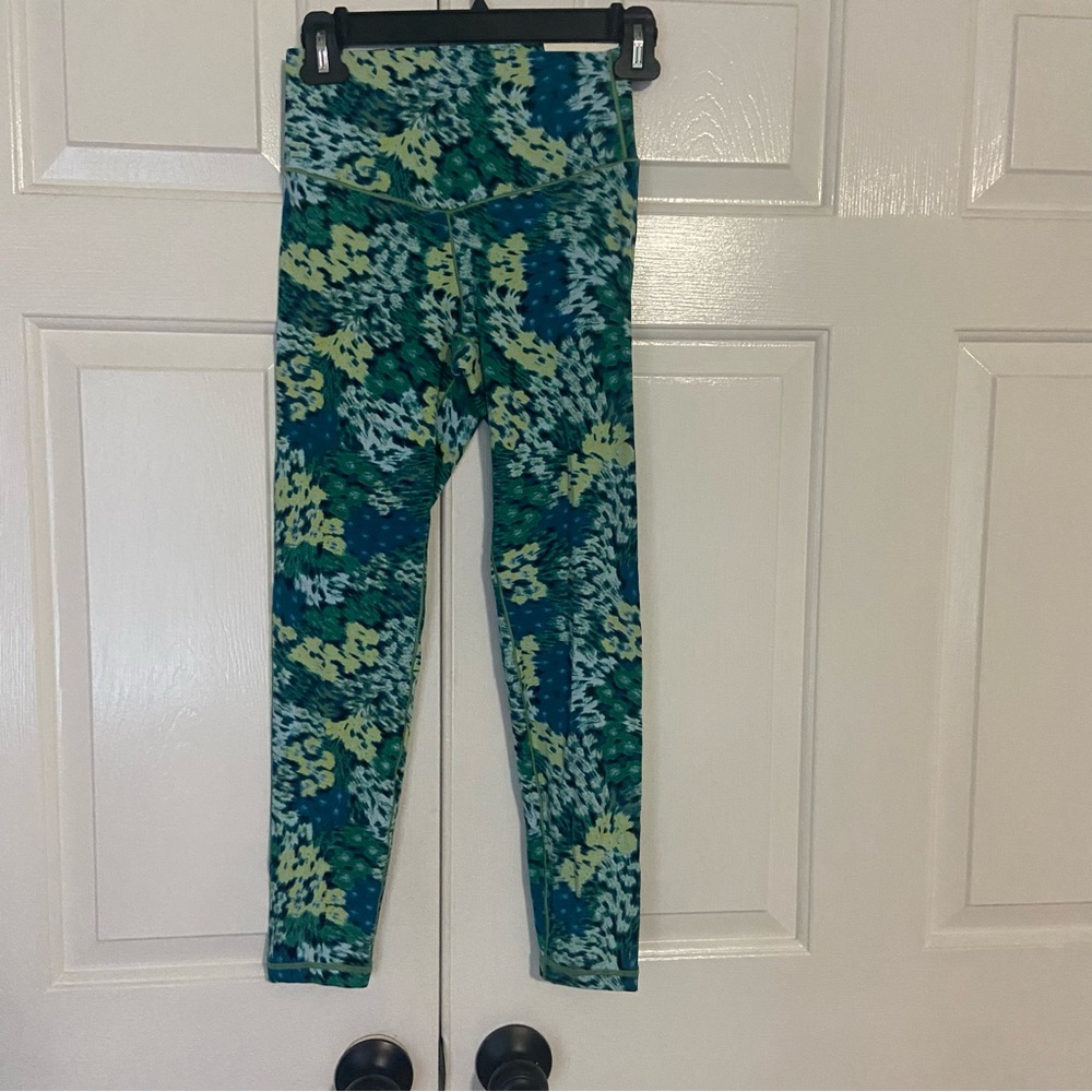 NWT Offline by Aerie Green Blue Floral Print Hi-Rise Leggings